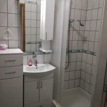 Prenociste Orhideja * Odzak